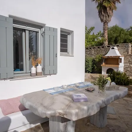 Emma With Seaview Holiday home